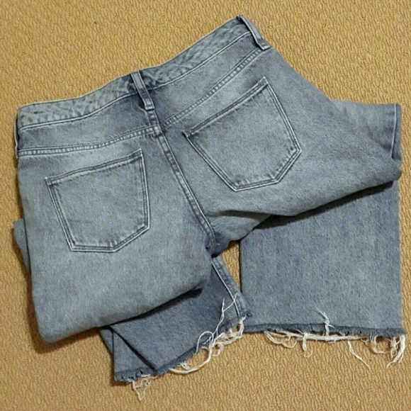 Universal Thread High Rise Wide Leg Raw Frayed Hem Light Wash Denim Crop Jeans - Picture 15 of 16